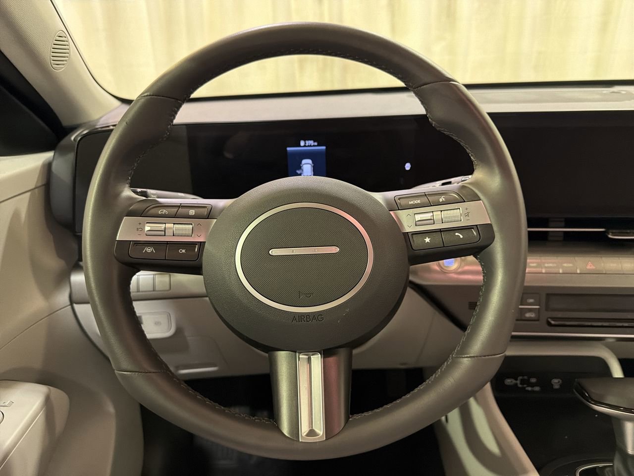 2025 Hyundai Kona SEL - Photo 15