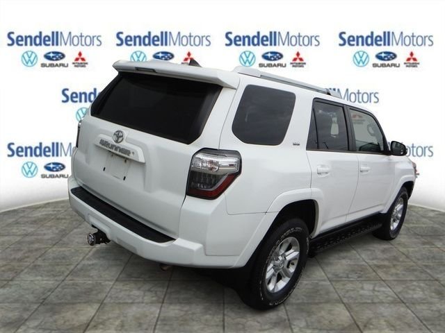 Used 2017 White Toyota SR5 Premium image 10