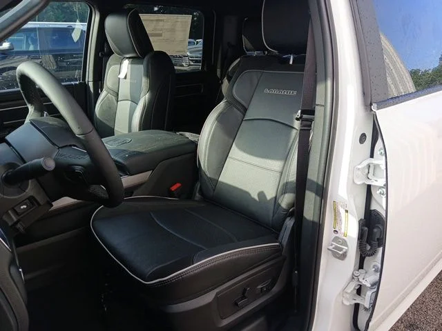 New 2026 Bright White Clear-Coat Exterior Paint RAM Laramie image 35