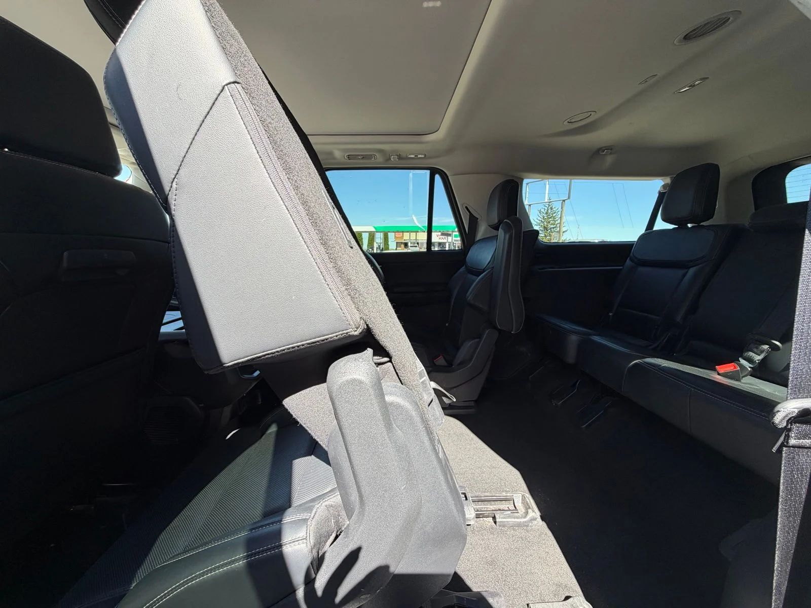 Used 2025 White Ford Platinum image 11