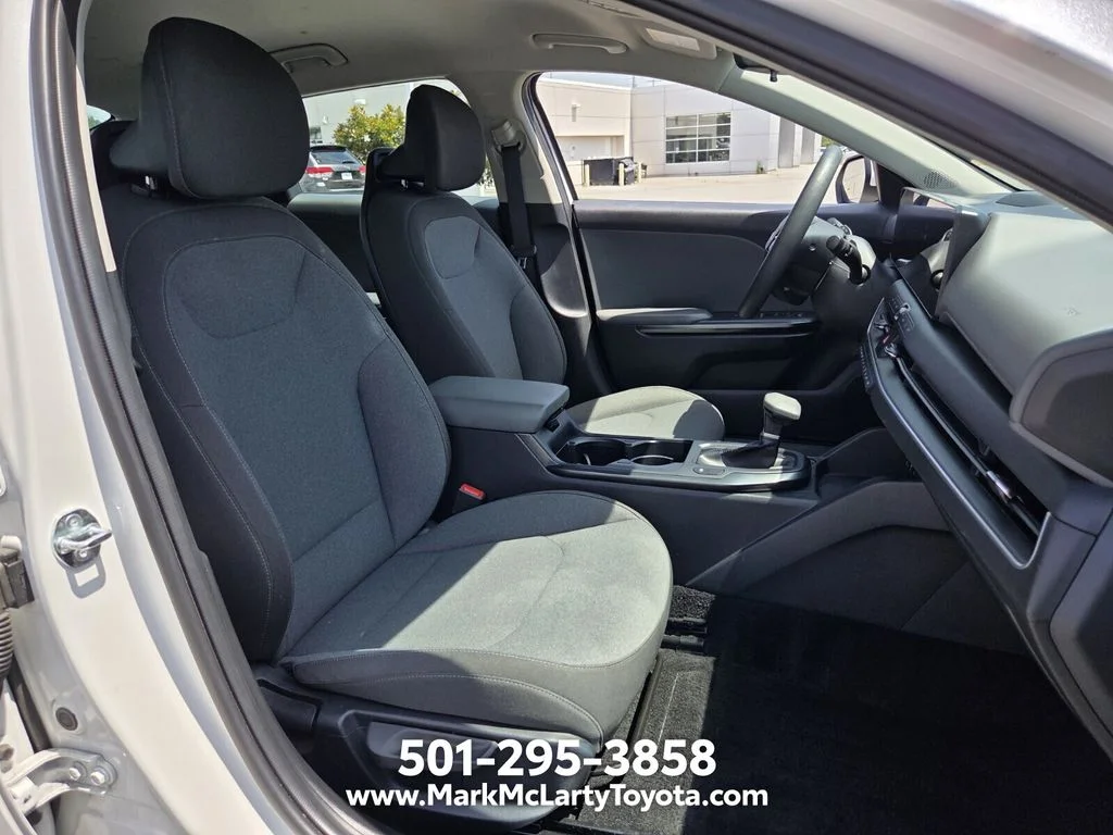 Used 2025 White Kia LXS image 14