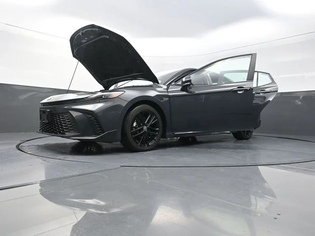 Used 2025  Toyota SE image 40