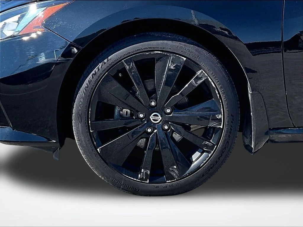 Used 2022 Black Nissan 2.5 SR image 10