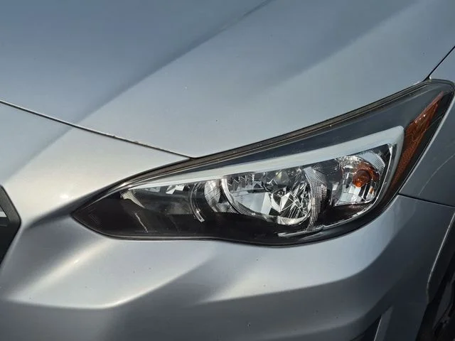 Used 2018 Silver Subaru 2.0i Premium image 9
