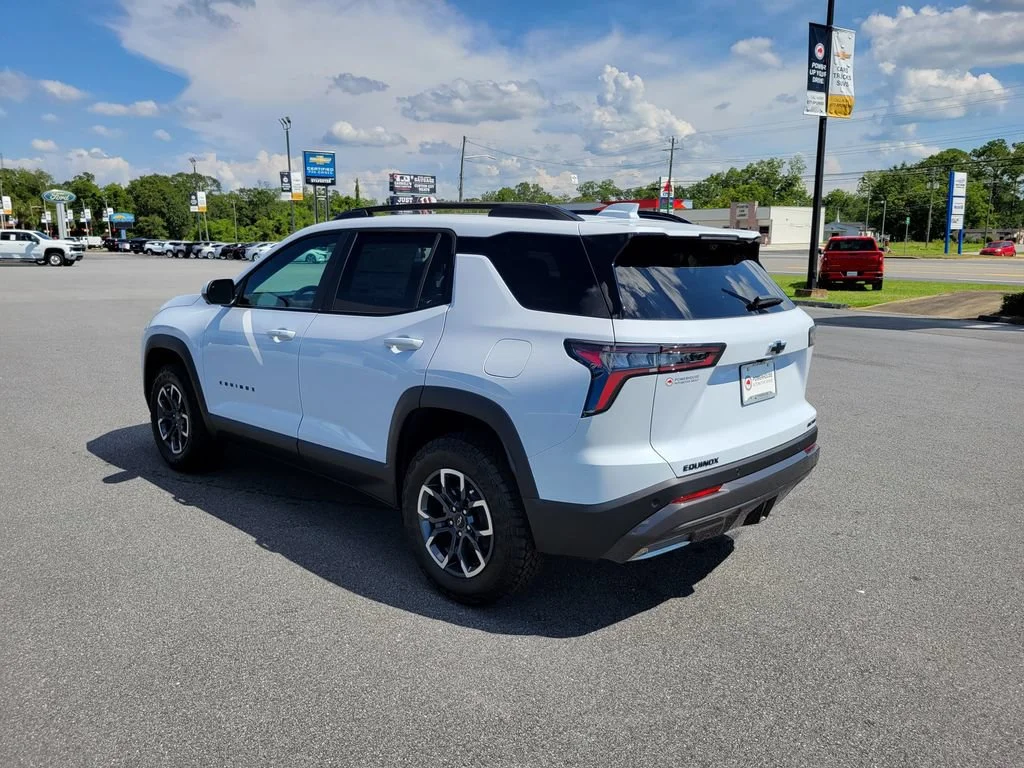 New 2026 Polar White Tricoat Chevrolet ACTIV image 4