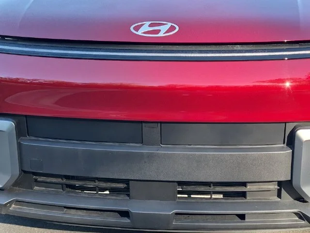 Used 2025 Red Hyundai SEL Convenience image 24