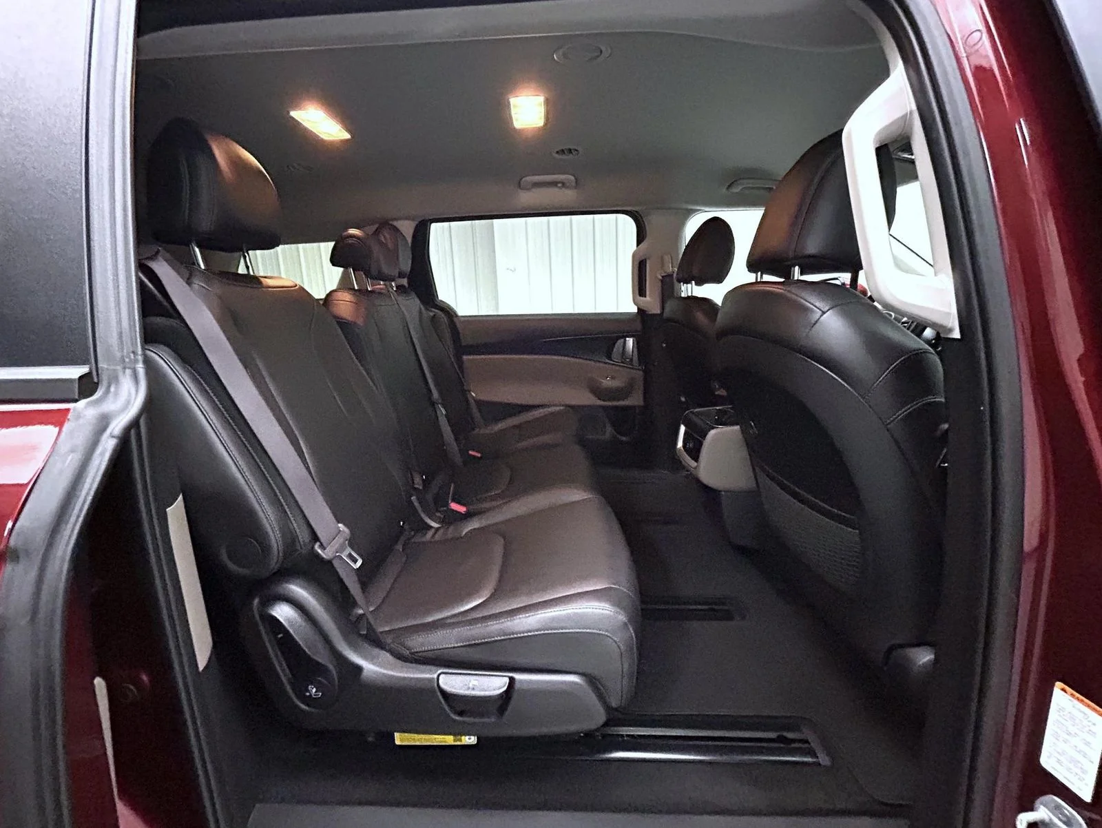 Used 2025 Red Kia LXS image 17
