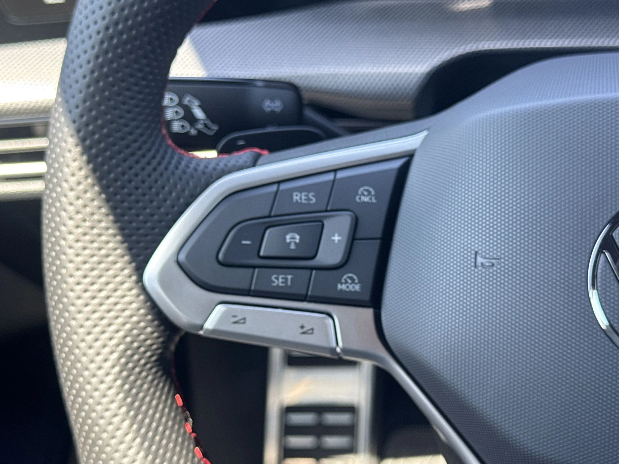 New 2026 Opal White Pearl Volkswagen Autobahn image 19