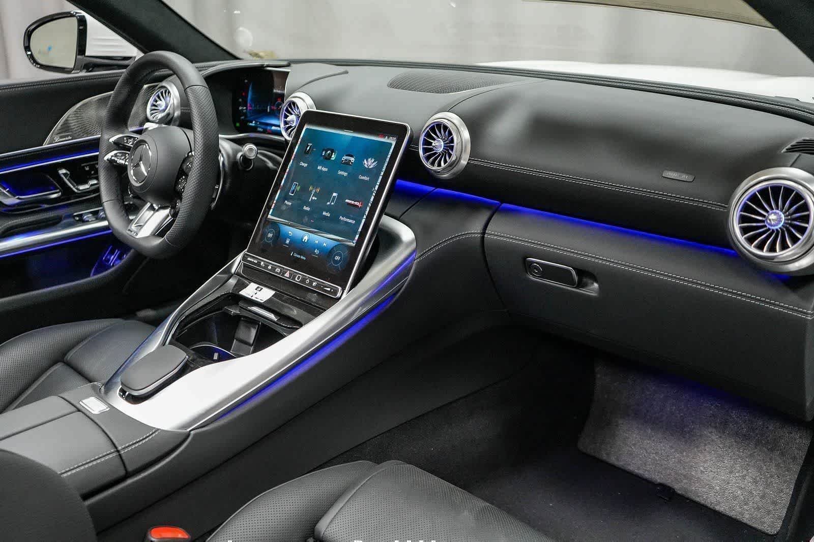 New 2025 MANUFAKTUR Moonlight White Metallic Mercedes-Benz AMG® SL 63 S E Performance Roadster image 60