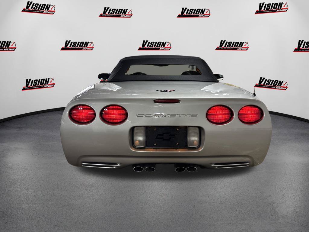 Used 2004 Silver Chevrolet Base image 15