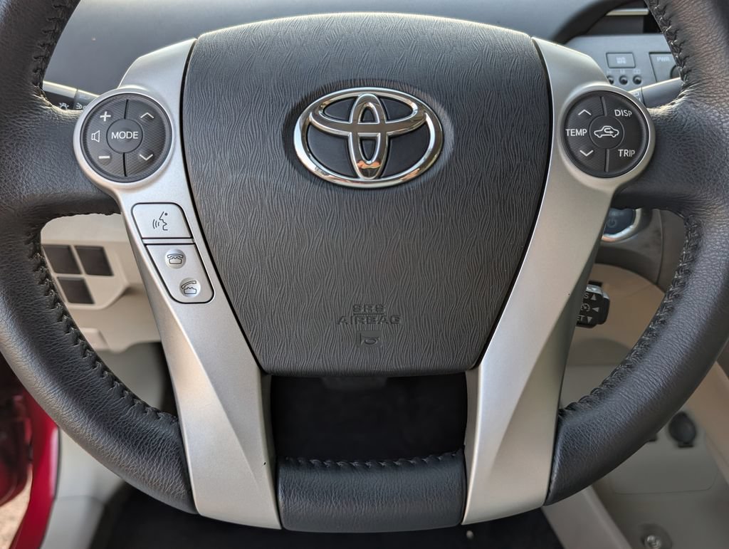 Used 2015  Toyota Four image 5