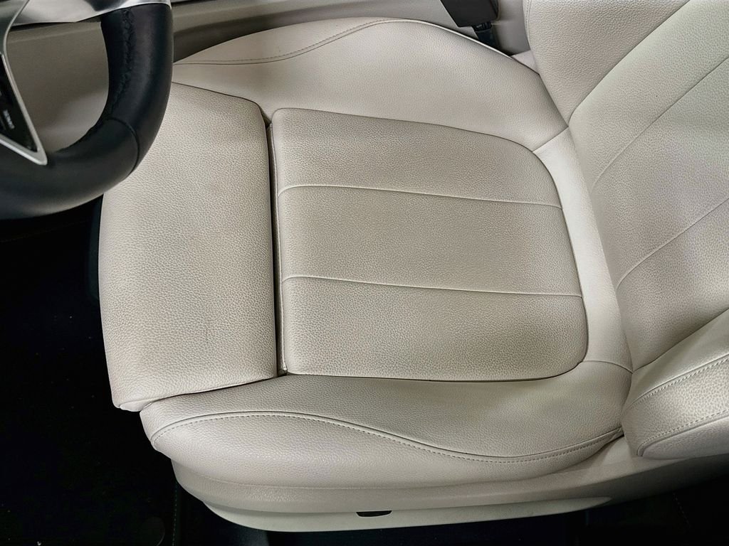 Used 2026 White Mercedes-Benz GLB 250 image 21