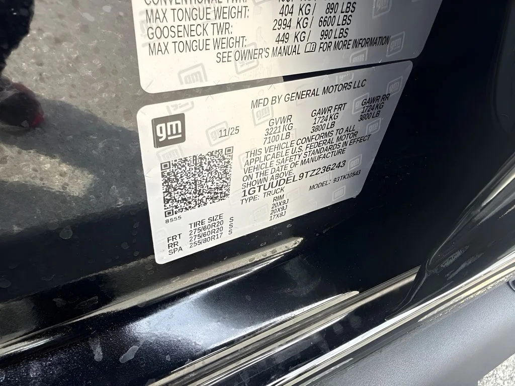 Used 2026 Black GMC SLT image 28
