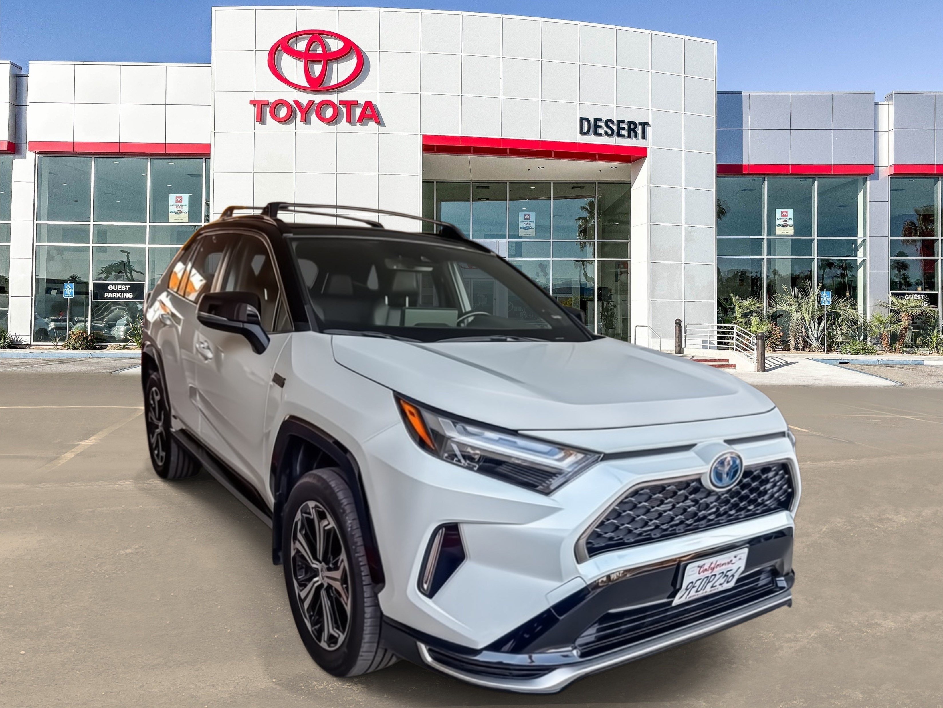Used 2023 Wind Chill Pearl/Midnight Black Metallic Toyota XSE image 1