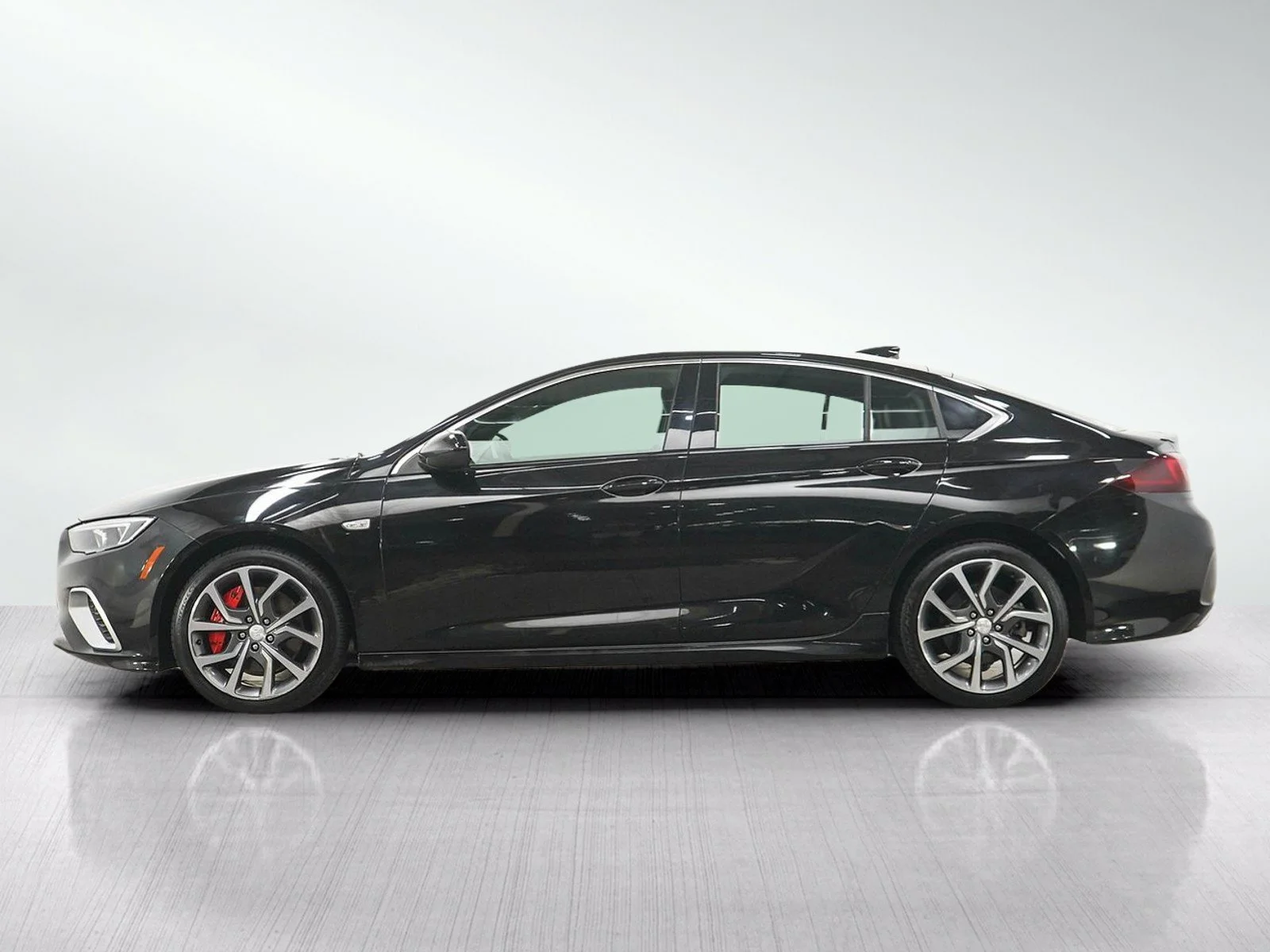 Used 2018 Buick Regal Sportback GS with VIN W04GS6SS1J1095703 for sale in Minneapolis, Minnesota
