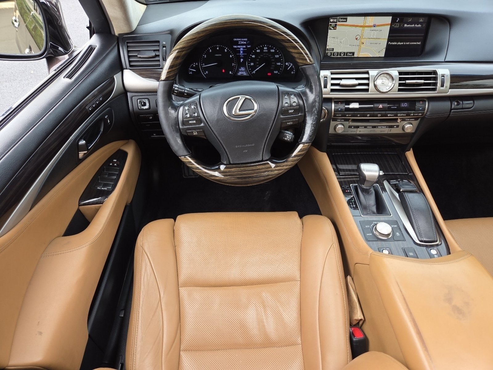 Used 2015 Pearl Lexus 460 image 30