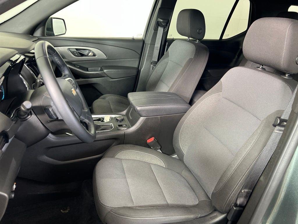 Used 2023 Silver Sage Chevrolet LT image 7