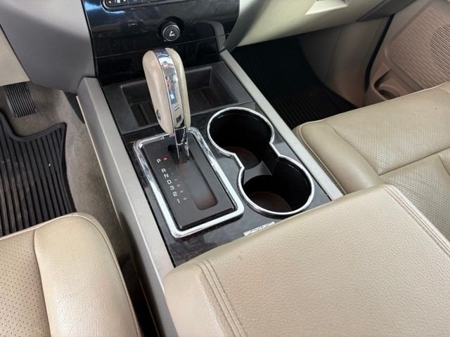 Used 2014 White Ford Limited image 32