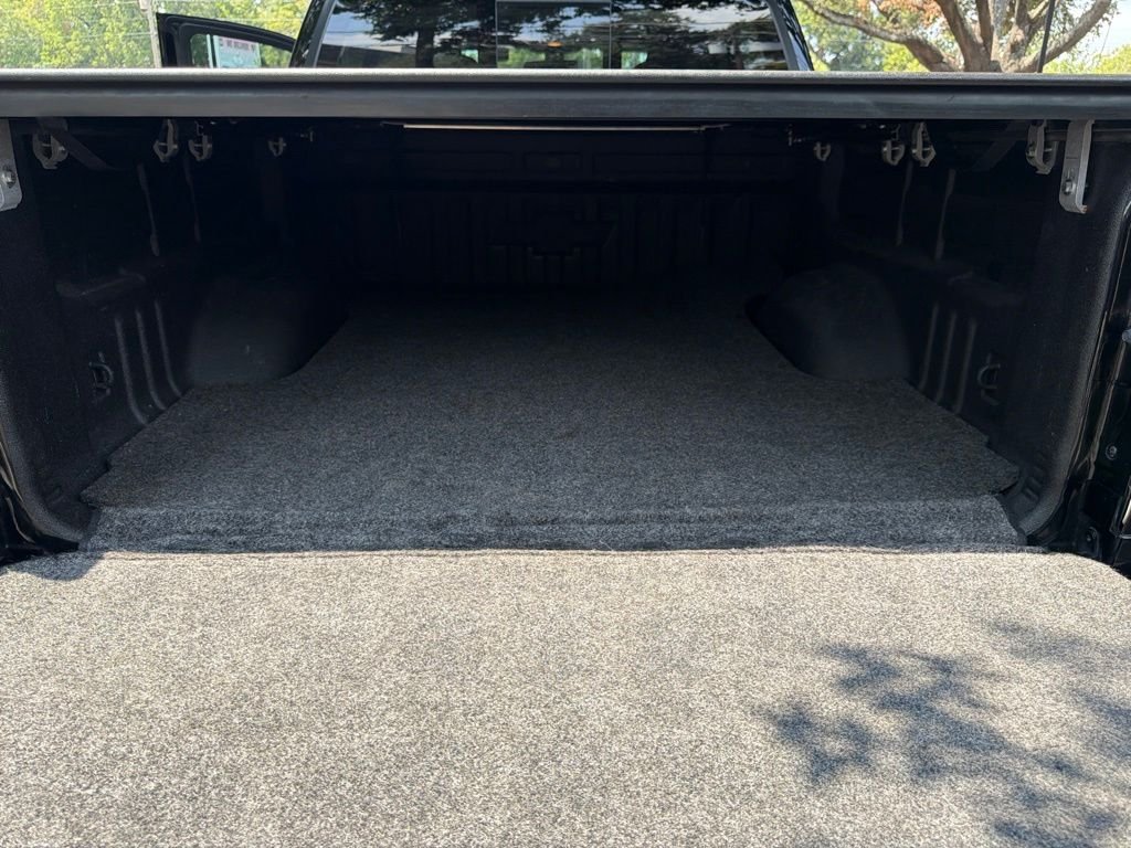Used 2020 Black Chevrolet Z71 image 27