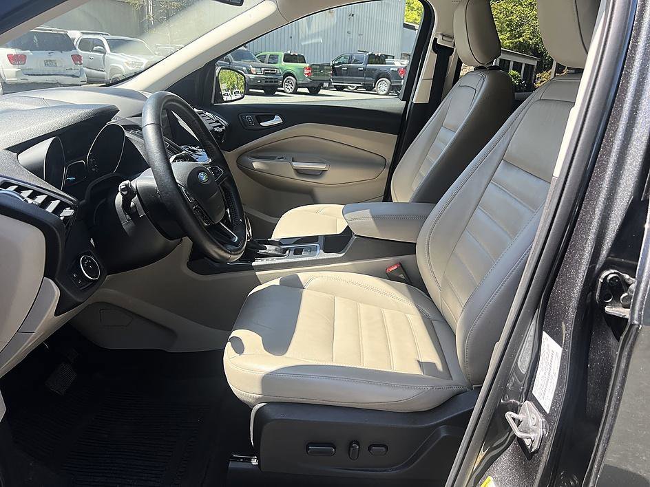 Used 2019 Magnetic Ford Titanium image 11