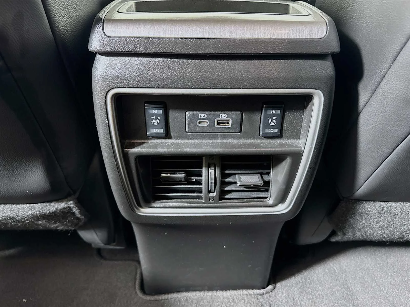 Used 2022 Boulder Gray Pearl Nissan SL image 25