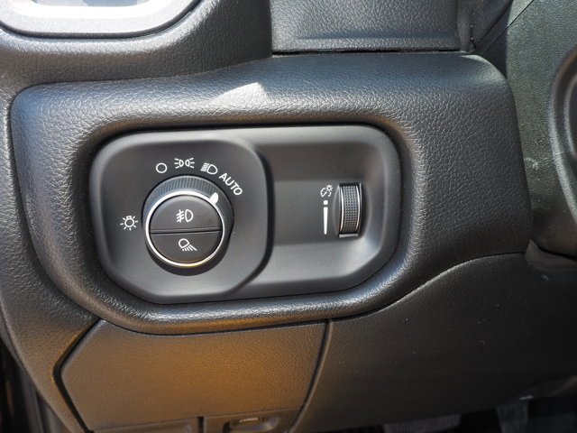 Used 2025 Granite Crystal Metallic Clearcoat Ram Tradesman image 25