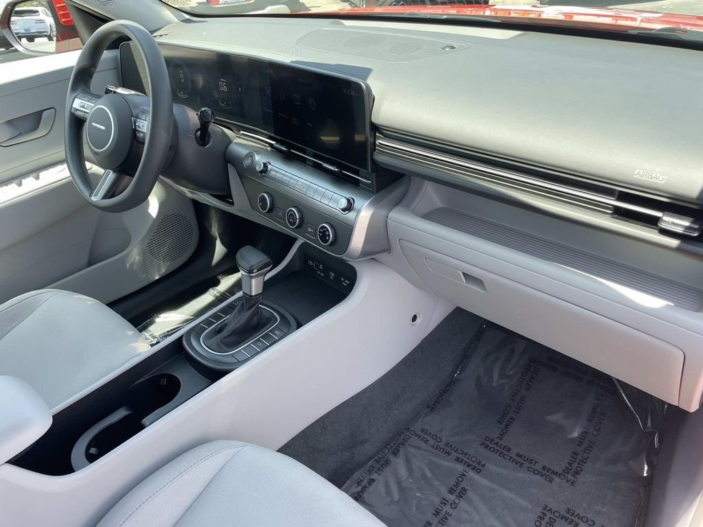 2025 Hyundai Kona SE - Photo 27
