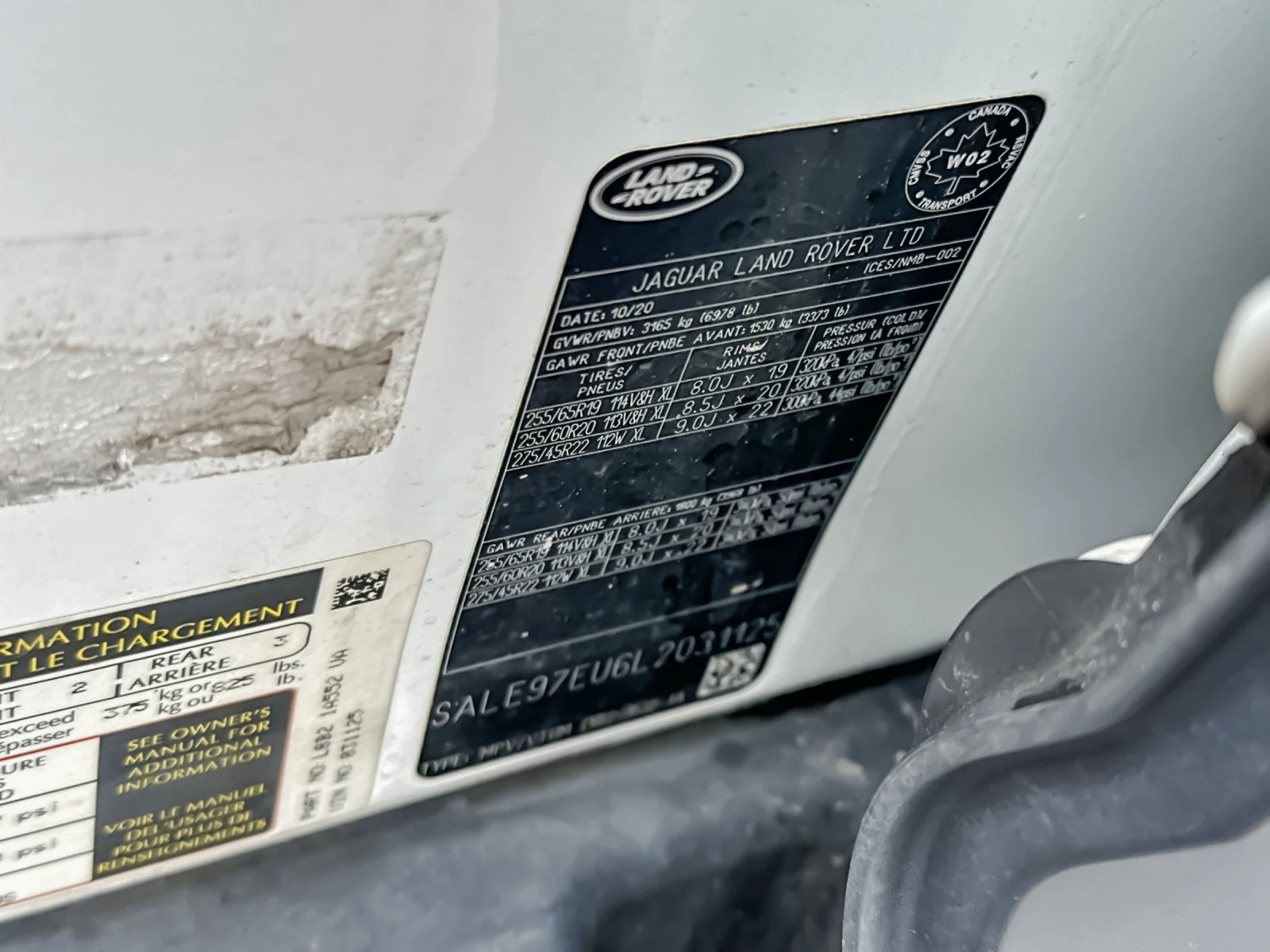 Used 2020  Land Rover  image 31
