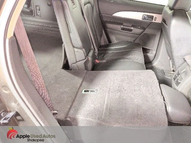 Used 2011  Lincoln Base image 37
