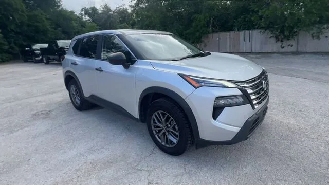 Used 2024 Nissan Rogue S with VIN 5N1BT3AA8RC751539 for sale in Seguin, TX