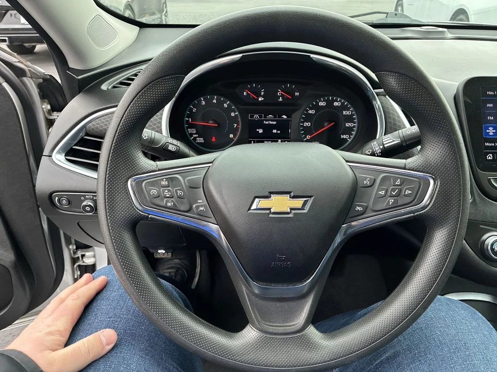 Used 2021 Silver Chevrolet LT image 14