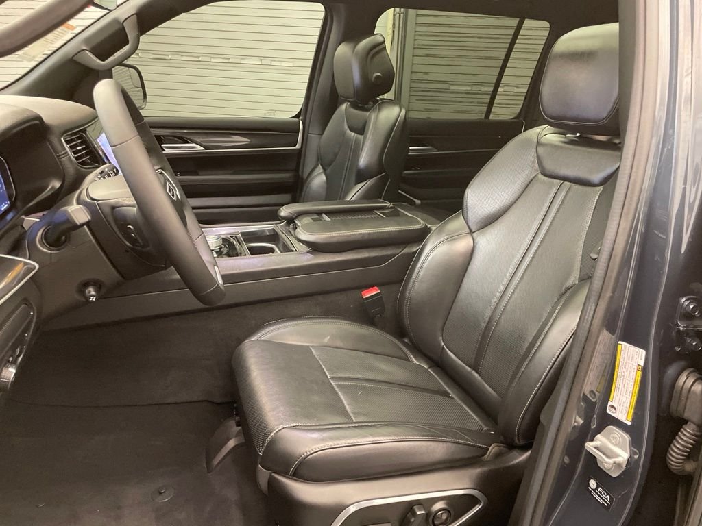 Certified Used 2022 River Rock Wagoneer Series I image 20