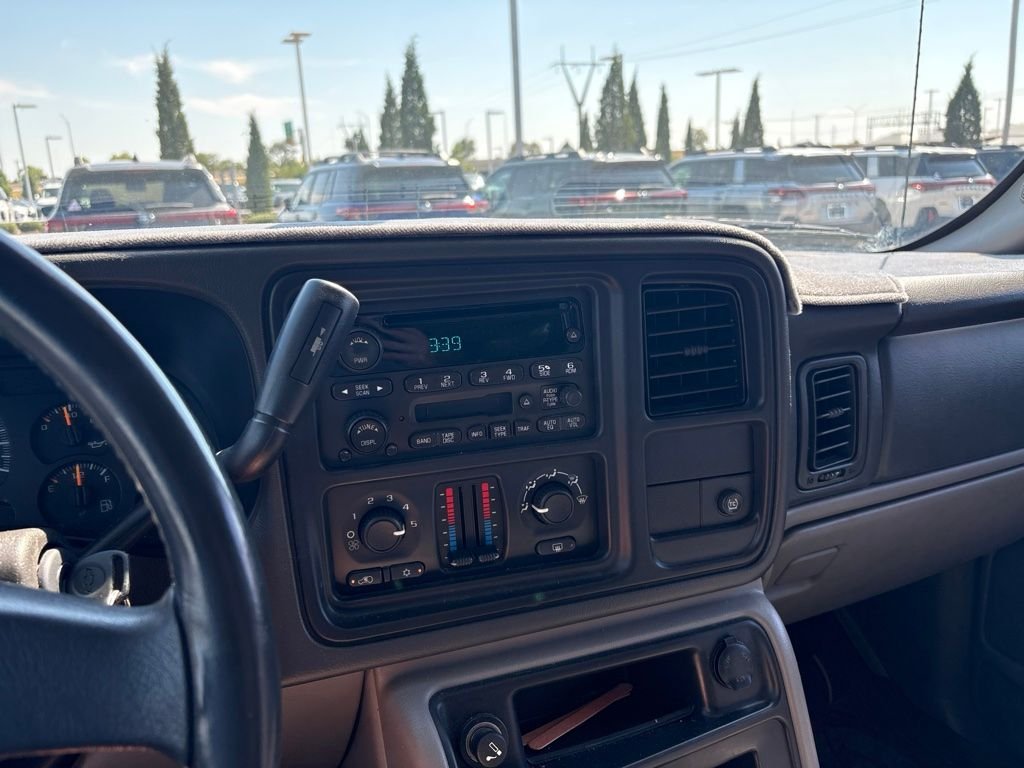 Used 2004 Dk. Chevrolet LS image 3