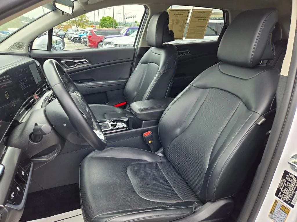 Used 2024 White Kia EX image 16