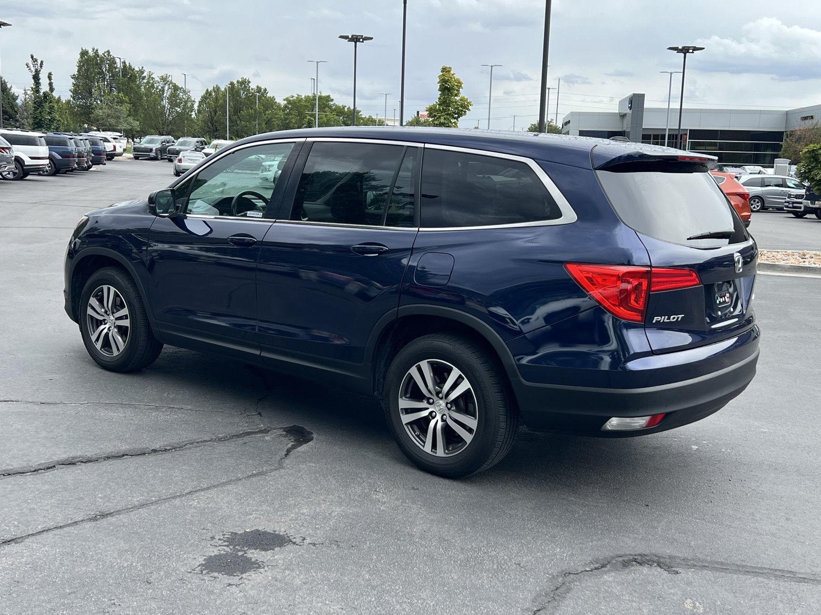 Used 2016 Blue Honda EX-L image 11