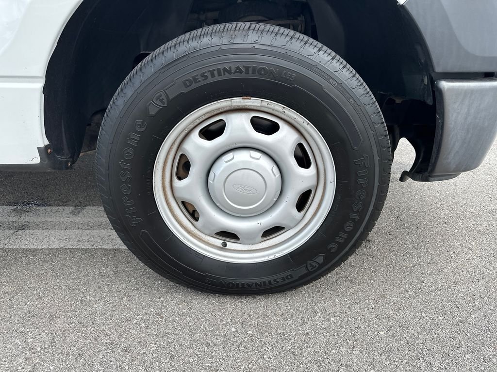 Used 2013 White Ford XL image 13