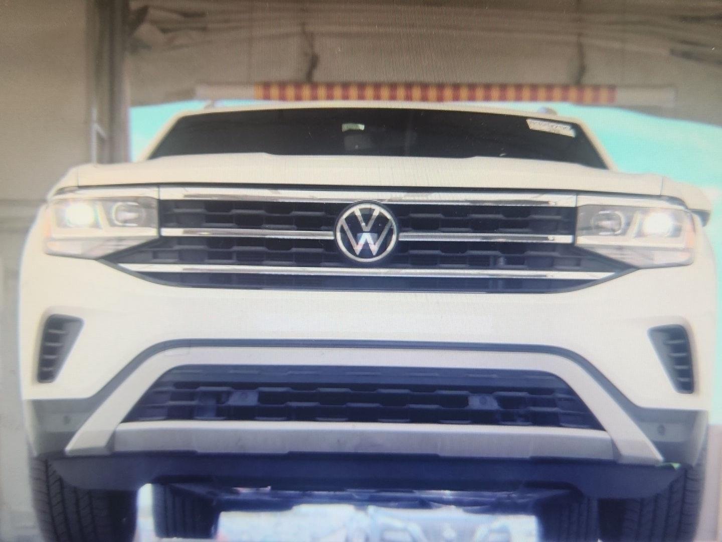 Used 2022 Pure White Volkswagen 2.0T SE w/Technology image 10