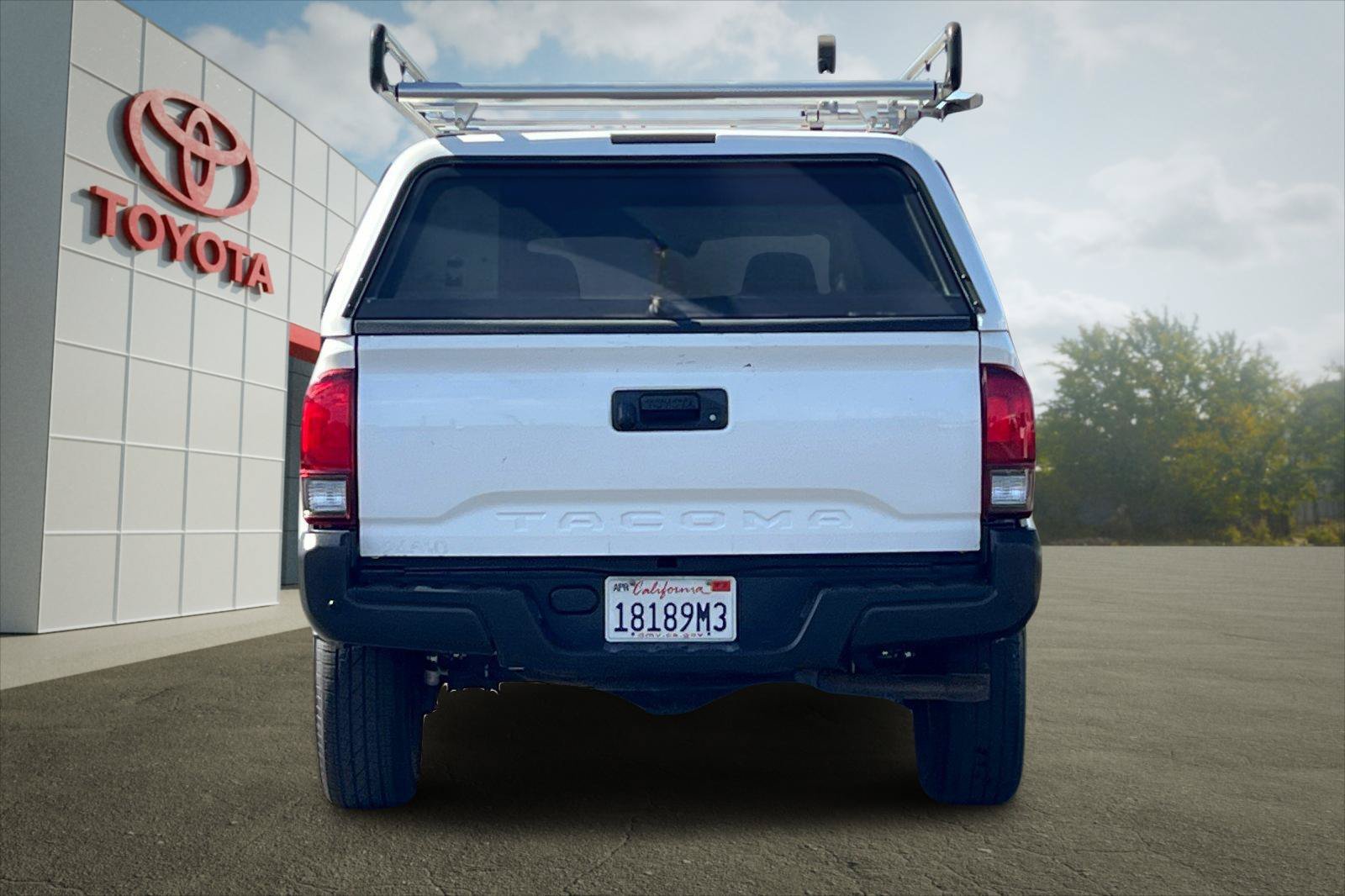 Used 2022 White Toyota SR image 4