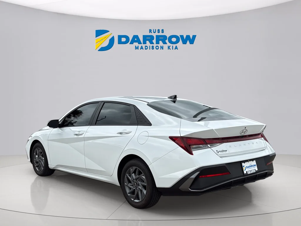 Used 2024 Serenity White Hyundai SEL image 3