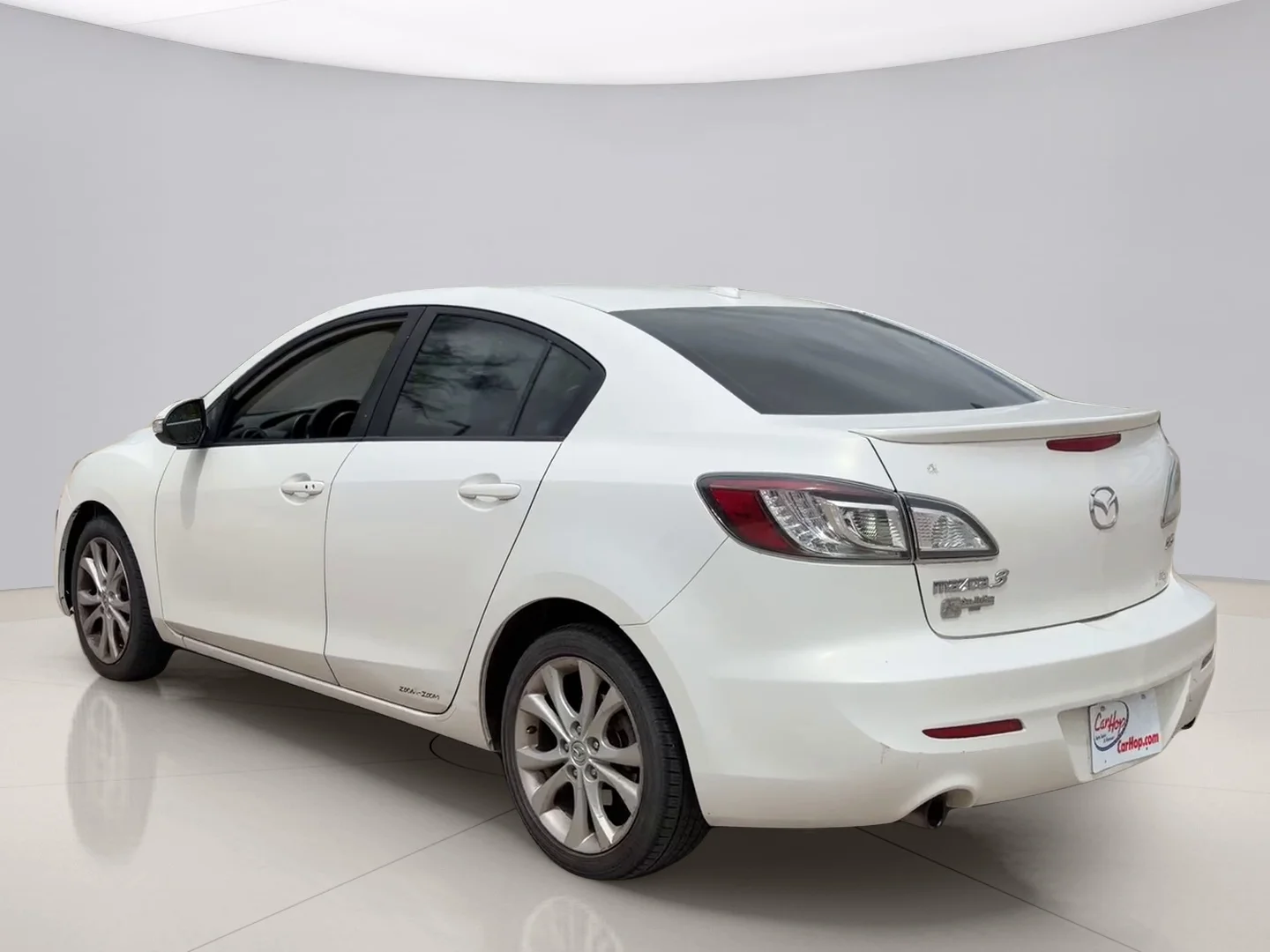 Used 2010 White Mazda  image 3