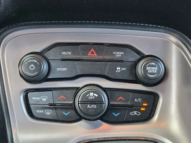 Used 2023 Gray Dodge SXT image 16