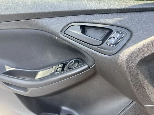 Used 2018 White Ford S image 27
