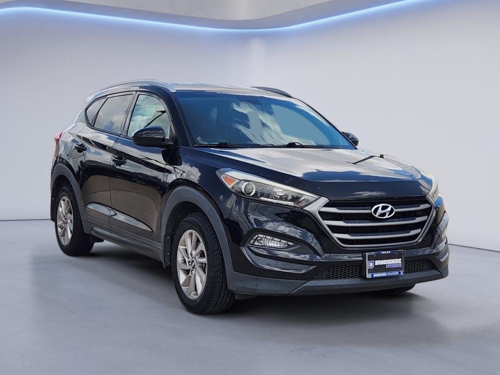Used 2016 Ash Black Hyundai SE image 3
