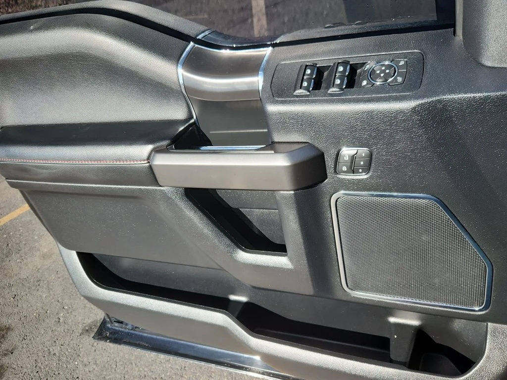 Used 2020 Black Ford Lariat image 9