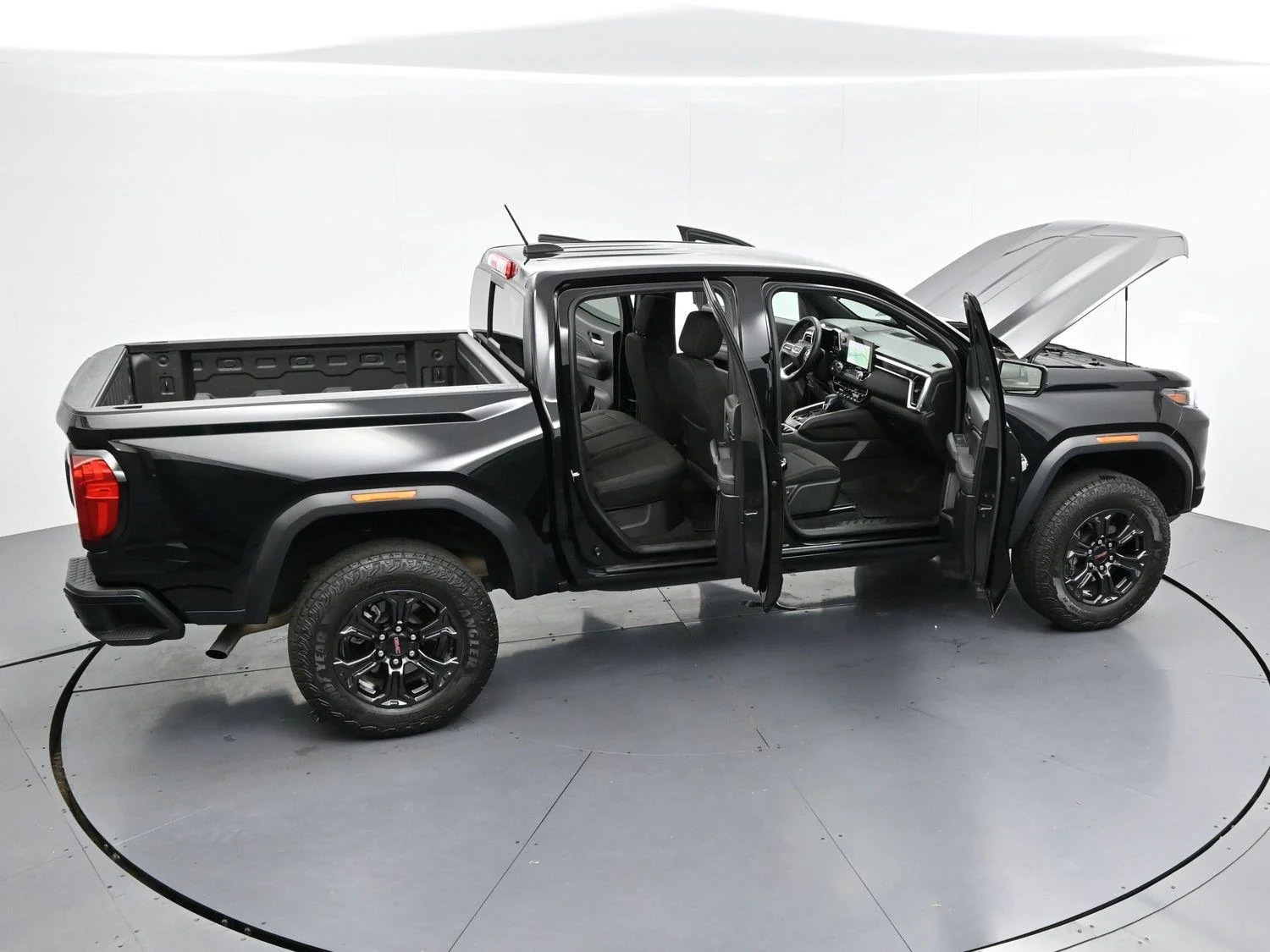 Used 2025 Onyx Black GMC Elevation image 38
