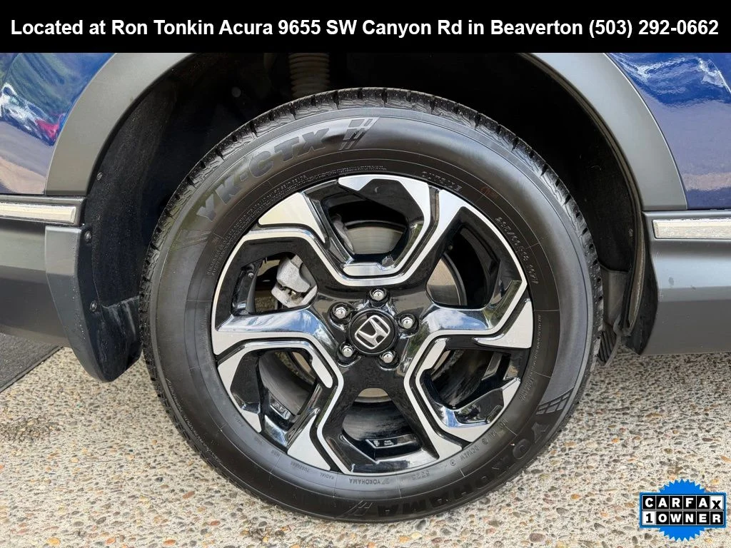 Used 2018 Obsidian Blue Pearl Honda Touring image 9