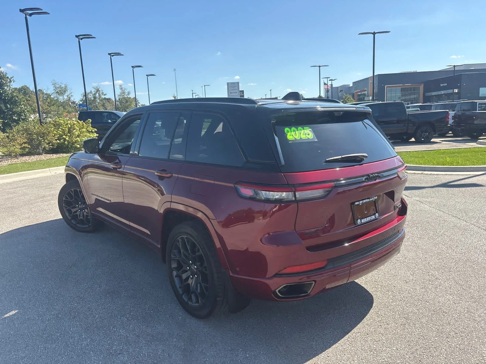 Used 2025 Velvet Red Pearlcoat Jeep Summit Reserve image 8