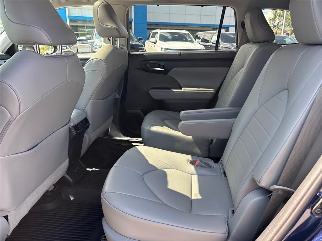 2021 Toyota Highlander XLE - Photo 26