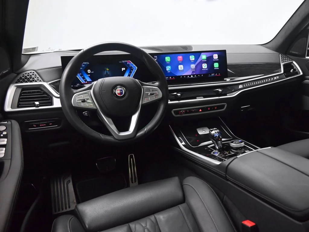 Used 2025 ALPINA Green Metallic BMW ALPINA XB7 image 14