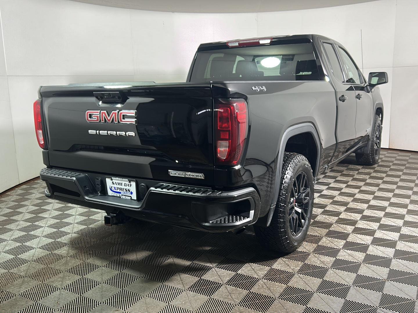 Used 2024 Onyx Black GMC Elevation image 6